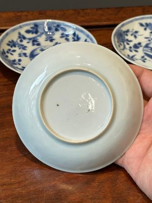 Een verzameling van 23 Chinese koppen en schotels, Kangxi/Qianlong — foto 29