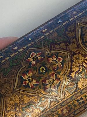 Een verzameling van acht gelakte papier-maché pennendozen of qalamdans, Qajar, Perzië, 19e eeuw — foto 102