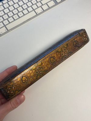 Een verzameling van acht gelakte papier-maché pennendozen of qalamdans, Qajar, Perzië, 19e eeuw — foto 105