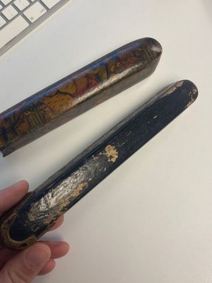Een verzameling van acht gelakte papier-maché pennendozen of qalamdans, Qajar, Perzië, 19e eeuw — foto 88