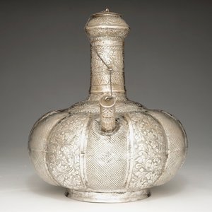 Een verzilverde koperen kendi, Mongools India, 18/19e eeuw — foto 2