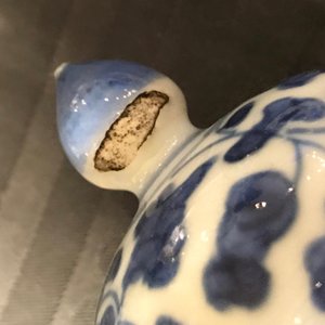 Een vierdelig Chinees blauwwit kaststel met floraal decor, Kangxi — foto 12