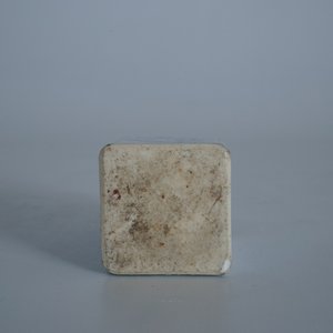 Een vierkante Chinese blauwwitte fles met zilveren montuur, Kangxi — foto 13