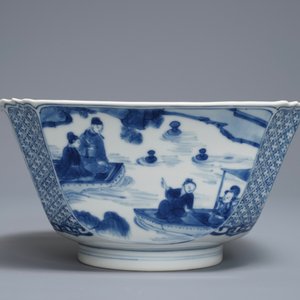 Een vierkante Chinese blauwwitte kom met figuren, Chenghua merk, Kangxi — foto 3