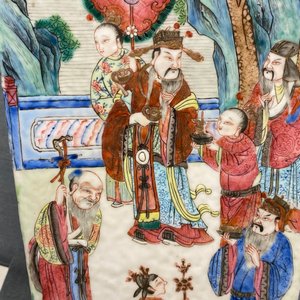 Een vierkante Chinese famille rose vaas met onsterfelijken, 19e eeuw — foto 15