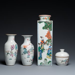 Een vierkante Chinese famille verte vaas, twee famille rose vaasjes en een dekselkom, 19e eeuw — foto 5