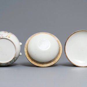 Een vierkante Chinese qianjiang cai vaas en een dekselterrine, 19/20e eeuw — foto 14