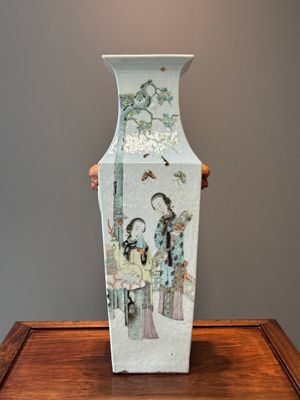 Een vierkante Chinese qianjiang cai vaas, gesigneerd Huang Ruming 黃汝銘, 19/20e eeuw — foto 3