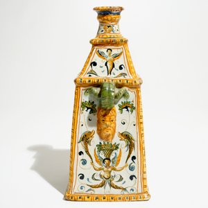 Een vierkante fles in Italiaanse majolica, Urbino, 16e eeuw — foto 3
