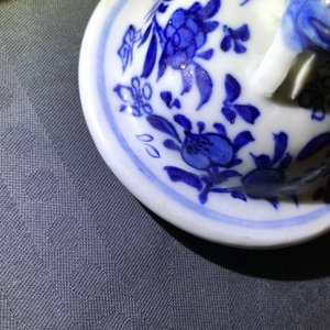 Een vijfdelig Chinees blauwwit kaststel met draken, Kangxi merken, 19e eeuw — foto 11