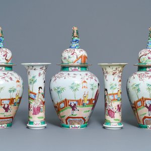 Een vijfdelig famille rose-stijl chinoiserie kaststel, Bayeux, Frankrijk, 19e eeuw — foto 4