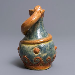 Een Vlaams aardewerken Art Nouveau vaas met een draak, Leo Maes Vereenoghe, Torhout, 1891-1909 — foto 3