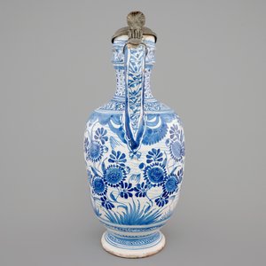 Een vroege blauw-witte kan met tinnen deksel, Delft, 1630-1650 — foto 4