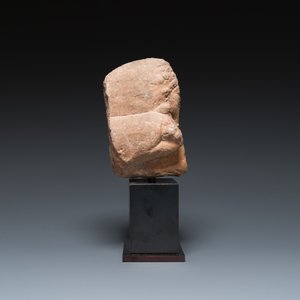 Een zandstenen Rishi sculptuur, Madhya Pradesh, India, Candella periode, 11/12e eeuw — foto 2
