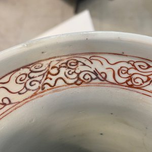 Een zeer grote Chinese famille verte rouleau vaas met poederblauwe fondkleur, Kangxi — foto 30