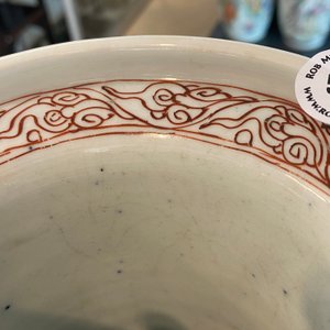 Een zeer grote Chinese famille verte rouleau vaas met poederblauwe fondkleur, Kangxi — foto 32
