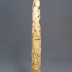 Een zeer grote Chinese ivoren figuur van Guanyin, 19e eeuw — foto 2