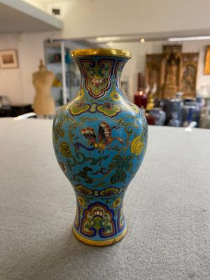 Een zeer mooie Chinese cloisonné vaas met turquoise fondkleur, Qianlong — foto 13