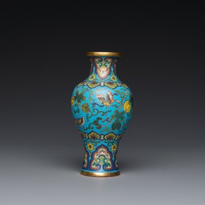 Een zeer mooie Chinese cloisonné vaas met turquoise fondkleur, Qianlong — foto 2