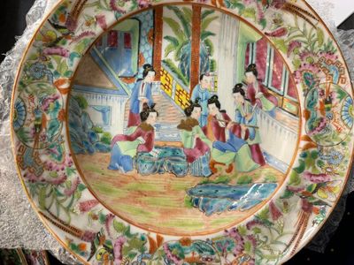 Een zeer uitgebreid Chinees Canton famille rose 81-delig servies, 19e eeuw — foto 6