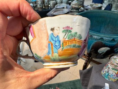 Een zeer uitgebreid Chinees Canton famille rose 81-delig servies, 19e eeuw — foto 63