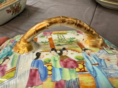 Een zeer uitgebreid Chinees Canton famille rose 81-delig servies, 19e eeuw — foto 67