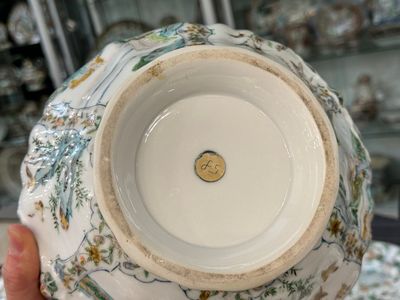 Een zeldzaam 30-delig KPM porseleinen servies met Cantonees famille verte beschildering, China en Duitsland, 19e eeuw — foto 38
