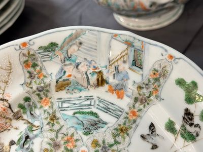 Een zeldzaam 30-delig KPM porseleinen servies met Cantonees famille verte beschildering, China en Duitsland, 19e eeuw — foto 84