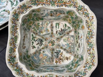 Een zeldzaam 30-delig KPM porseleinen servies met Cantonees famille verte beschildering, China en Duitsland, 19e eeuw — foto 93