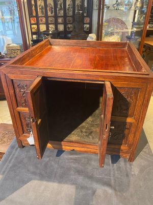 Een zeldzaam Chinees huanghuali houten rariteitenkabinet of 'duo bao ge' met chilong decor, 18/19e eeuw — foto 22