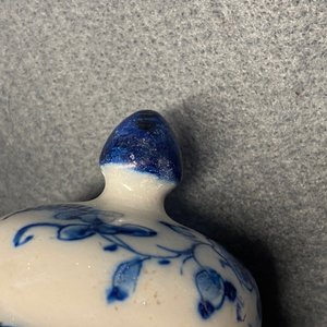 Een zeldzame blauw-witte Delftse fopkan, 1e helft 18e eeuw — foto 8