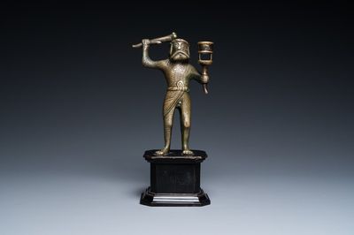 Een zeldzame bronzen 'wildeman' kandelaar, Vlaanderen of Duitsland, 15/16e eeuw