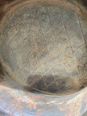 Een zeldzame Chinese archaïsche met goud- en zilver ingelegde bronzen 'hu' vaas op houten sokkel gemerkt Tao Xiang 陶湘 en Luo Zhenyu 羅振玉, Song/Ming — foto 25