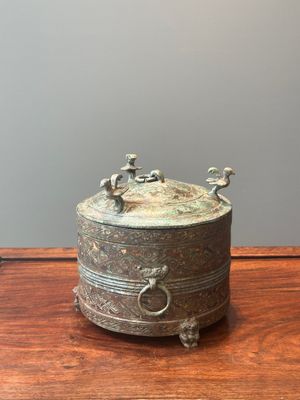 Een zeldzame Chinese archaïsche met zilver ingelegde bronzen cosmetica doos en deksel, 'lian', Westelijke Han — foto 4