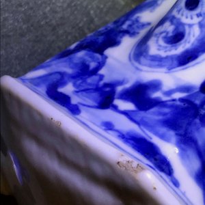 Een zeldzame Chinese blauw-witte koffiekan met 'Europa en de stier', Kangxi — foto 17