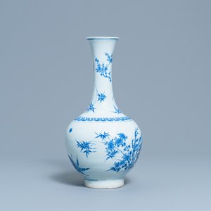 Een zeldzame Chinese blauw-witte vaas met een kat en een vlinder, Transitie periode — foto 2