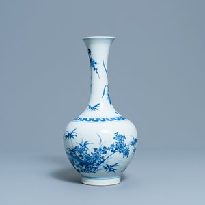 Een zeldzame Chinese blauw-witte vaas met een tijger en twee vlinders, Transitie periode — foto 4