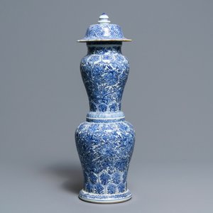 Een zeldzame Chinese blauwwitte dekselvaas, Kangxi — foto 2