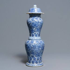 Een zeldzame Chinese blauwwitte dekselvaas, Kangxi — foto 3