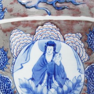 Een zeldzame Chinese blauwwitte en onderglazuur rode rouleau vaas, Kangxi — foto 29
