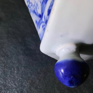 Een zeldzame Chinese blauwwitte koffiekan met "Europa en de stier", Kangxi — foto 27
