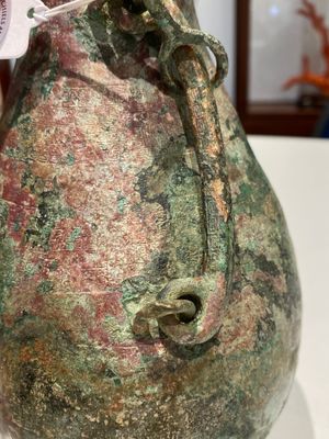 Een zeldzame Chinese bronzen kalebasvormige 'hu' dekselvaas, Oostelijke Zhou — foto 13