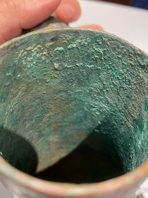 Een zeldzame Chinese bronzen kalebasvormige 'hu' dekselvaas, Oostelijke Zhou — foto 23