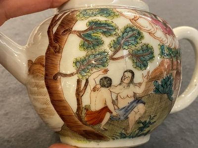 Een zeldzame Chinese famille rose 'Adam en Eva' theepot met deksel, Qianlong — foto 10