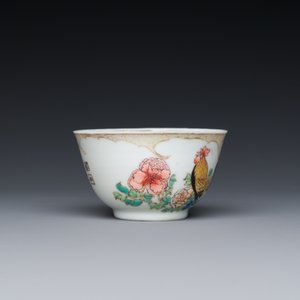 Een zeldzame Chinese famille rose 'hanen' kop en schotel met Baiyun Shanren 白雲山人 zegelmerk, Yongzheng — foto 7