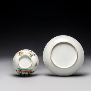 Een zeldzame Chinese famille rose kop en schotel met een Europees koopvaardijschip, Qianlong — foto 5