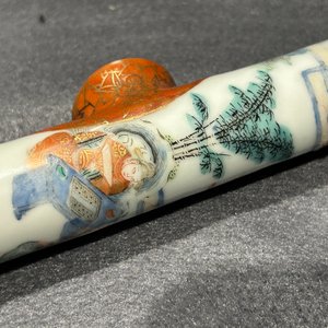 Een zeldzame Chinese famille rose opiumpijp met verhalende decors, 19e eeuw — foto 39