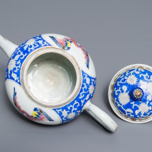 Een zeldzame Chinese famille rose theepot met een papegaai op stok, Yongzheng/Qianlong — foto 5