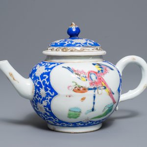 Een zeldzame Chinese famille rose theepot met een papegaai op stok, Yongzheng/Qianlong — foto 7