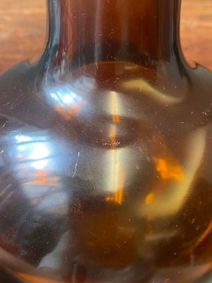 Een zeldzame Chinese flesvormige vaas in amberkleurig translucent Peking glas, Qianlong merk en periode — foto 6